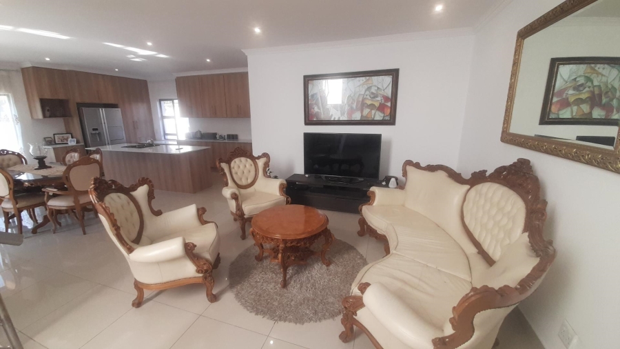 3 Bedroom Property for Sale in Gateway Manor North West